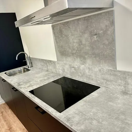 Charming 1 Bedroom Serviced 57m2 Apartment