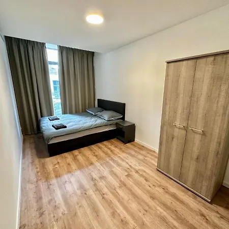 Charming 1 Bedroom Serviced 57m2 *